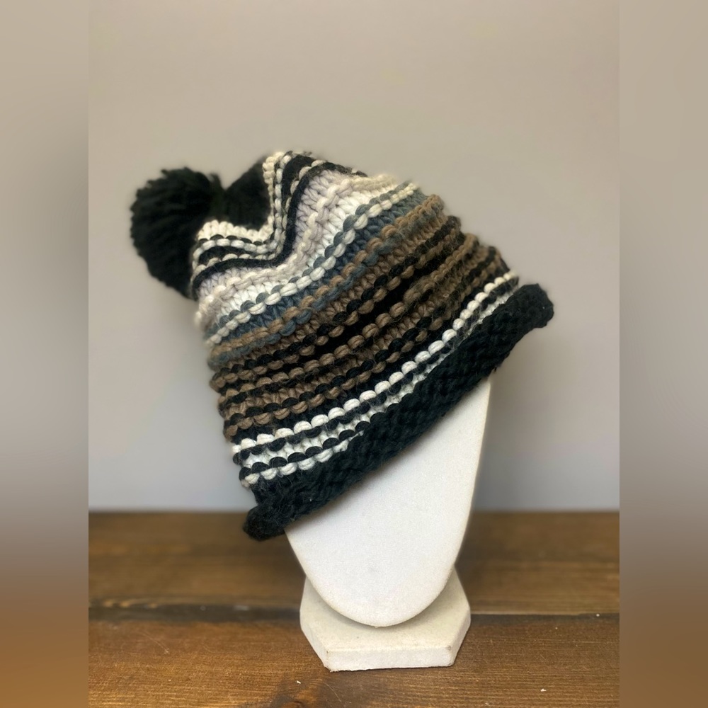 Madden girl neutral striped beanie